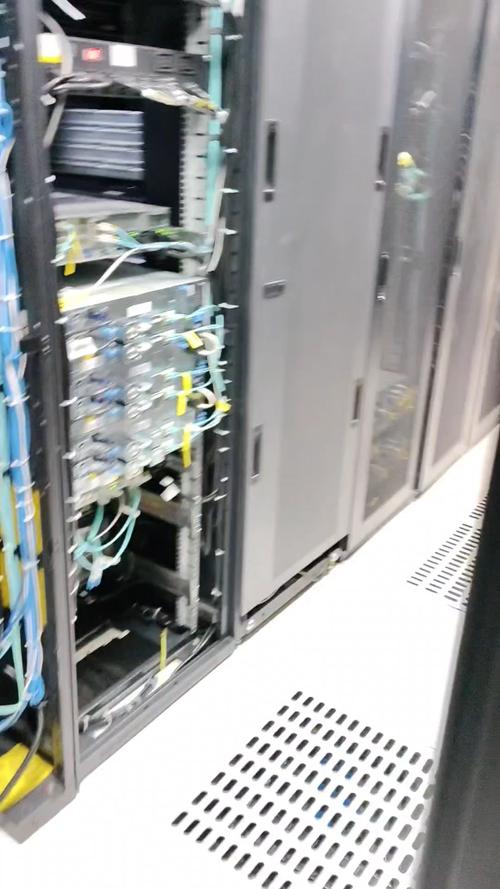 西安青鹏机电科技公司解析图腾模块化机房与模块化机柜差异